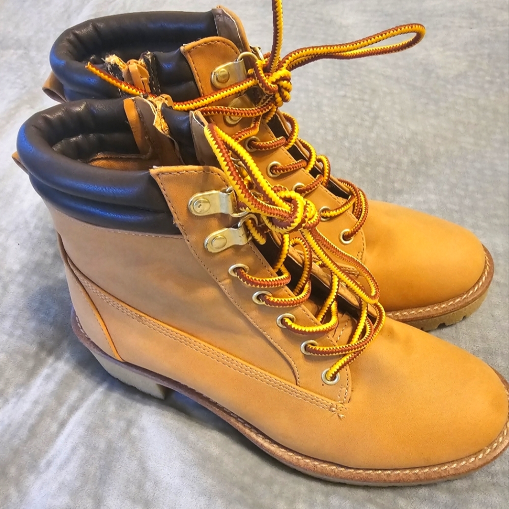 Sugar Tan Zip Boots - Size Women's 6.5